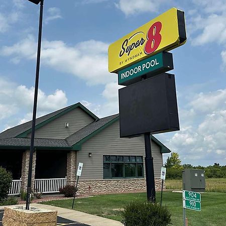 Super 8 By Wyndham Sturtevant Racine Exterior photo